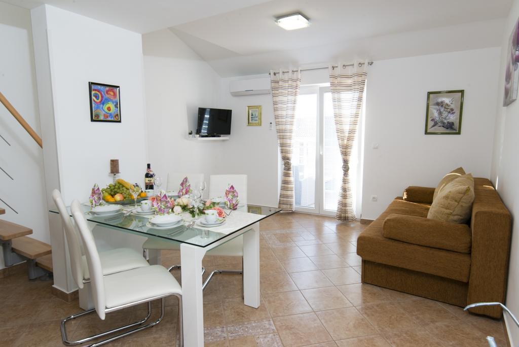 Apartments Villa Nona Umag Zewnętrze zdjęcie